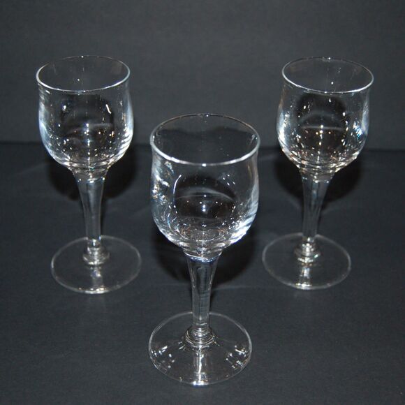 SET OF 3 SMALL - CRYSTAL SHORT WINE GLASS / GOBLETS / PORT GLASSES 4.75 INCH - Picture 2 of 2
